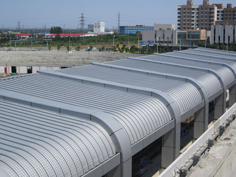 图木舒克铝镁锰直立锁边系统的特点